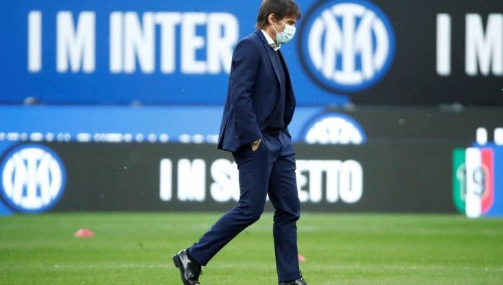 Inter, ufficiale il divorzio con Conte: buonuscita da sette milioni e niente panchine italiane nella prossima stagione