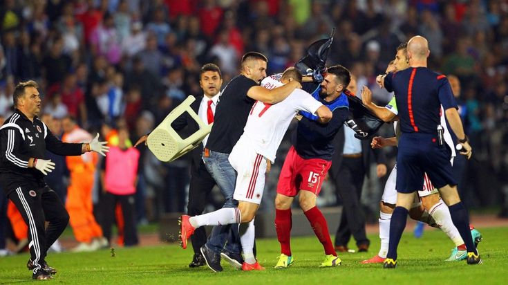 Euro2016, drone con scritto "Kosovo libero": sospesa Serbia-Albania