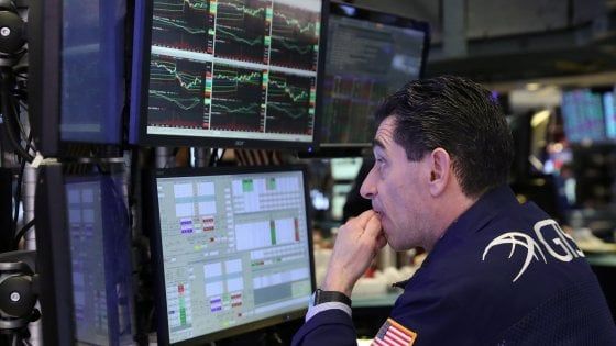 Investimenti, italiani scettici: oltre la metà li esclude nel 2019