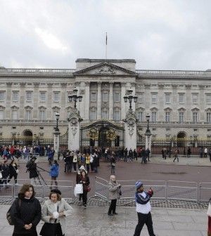 La monarchia inglese costa 40 milioni all'anno.La Regina: "Solo un penny alla settimana"