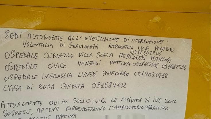 Palermo, su un foglio scritto a penna lo stop all’aborto al Policlinico. “Mancano i non obiettori”