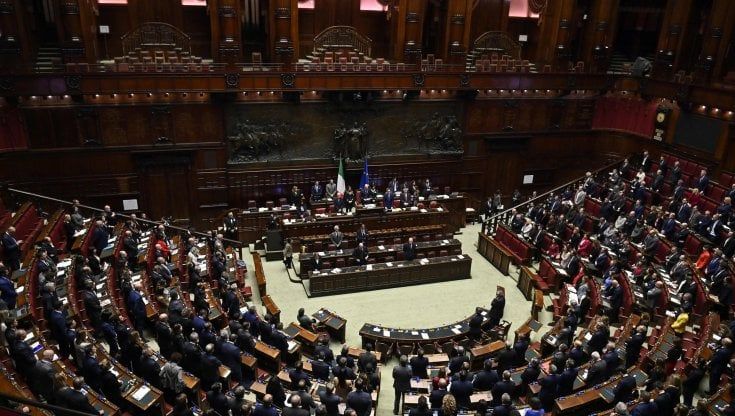 Ucraina, la maggioranza lavora a una mozione unitaria: proroga aiuti e invio di armi per tutto il 2023