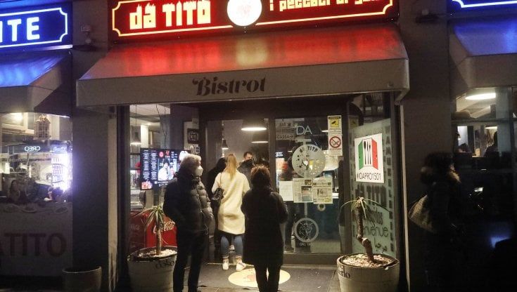 Ventesima multa per il ristoratore "ribelle": ai tavoli sorprese 38 persone