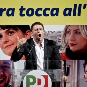 Renzi a de Magistris: piena disponibilit&agrave; a dare una mano, Bagnoli e Pompei devono ripartire torner&ograve; il 14 agosto per fare il punto<br />&nbsp;