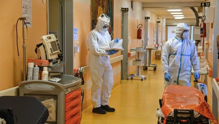 Trincea pronto soccorso: “Reparti pieni, pochi letti” 