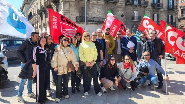 Crisi call center, la Regione Puglia convoca Enel e fornitori: “L'IA mina i nostri posti di lavoro”