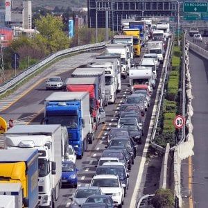 Viaggiare sicuri nei "ponti" di primavera 
