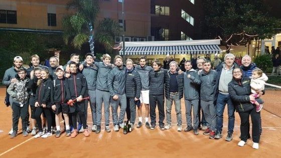 Tennis, Vomero, che favola! Promozione in A1 dopo 89 anni
