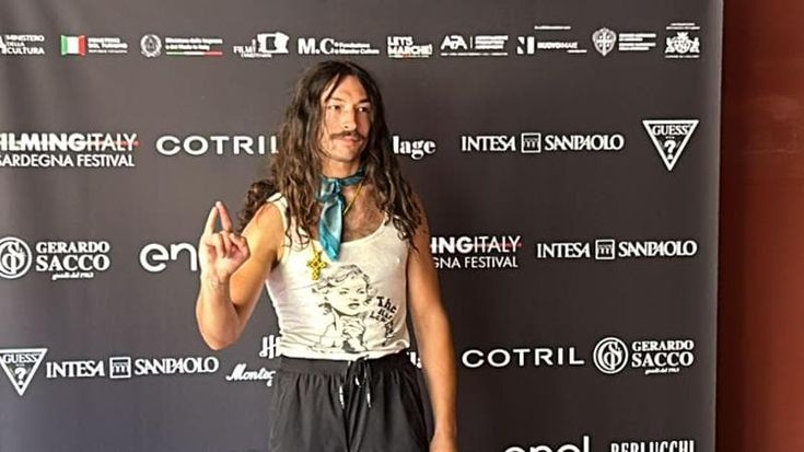 Ezra Miller, la parabola del divo di Flash e Animali fantastici: “Ho visto l’abisso ma sono tornato”