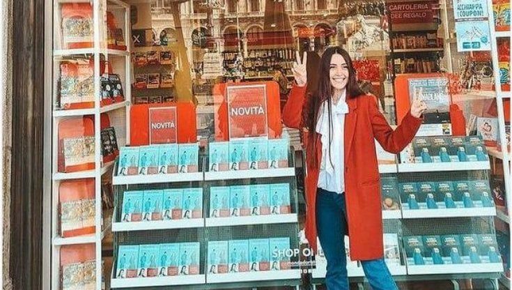 Il romanzo di Camilla Boniardi, Camihawke su Instagram, è primo in classifica. "Le insicurezze di Marta sono state le mie" 