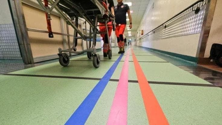 Trasferita fuori Lecce fa causa: “Non posso guidare, uso psicofarmaci”. Il giudice le dà torto