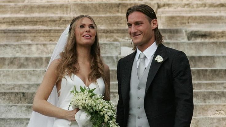 Francesco Totti e Ilary Blasi story, dalla favola dell'Aracoeli all’arrivo di Noemi e Bastian