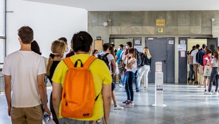 Imbarazzi e “no comment”, il silenzio del mondo accademico sulle accuse dei sindacati per i concorsi