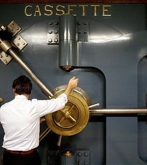 Addio al mito del "posto in banca": così il bancario cambia mestiere