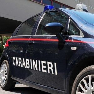 Piacenza, cercano di rubare cento litri di birra: arrestati