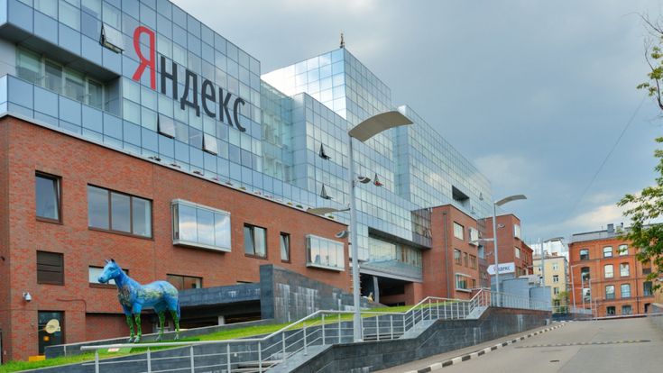 Yandex, dal motore di ricerca ai taxi: ora il colosso russo lancia la sfida ad Amazon