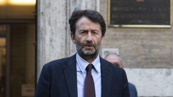 Coronavirus e turismo, Franceschini: "In Europa regole comuni per i viaggi, no a malsana concorrenza tra Paesi"