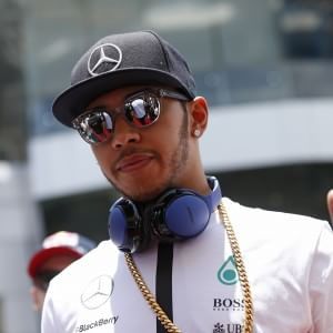 F1, Hamilton come Alonso e Vettel. Dalla Mercedes 40 milioni
