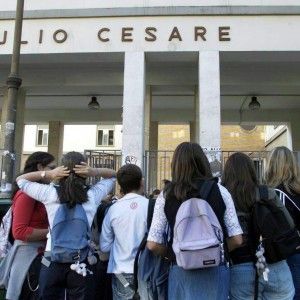 Gli studenti: "Attacco strumentale, abbiamo scelto noi di leggere il libro di Melania Mazzucco"