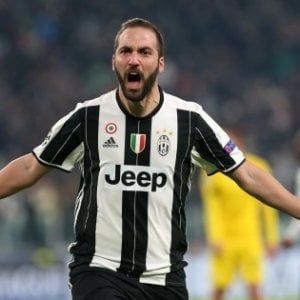 Battaglia legale tra il Napoli e Higuain:  il collegio arbitrale deciderà entro fine luglio