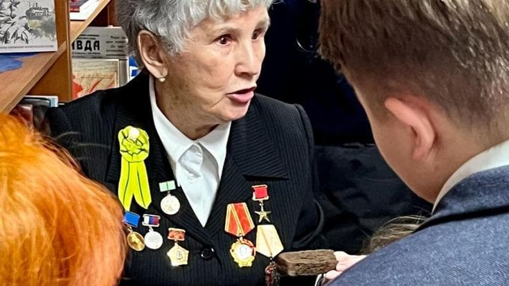 La sopravvissuta Smirnova a 80 anni dall’assedio: “Mariupol come Leningrado”
