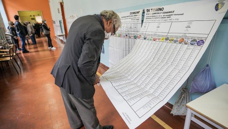 Torino, elezioni comunali 2021: con l'affluenza bassa ballottaggio quasi sicuro