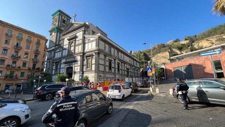 Napoli, riaperta la Galleria Quattro giornate