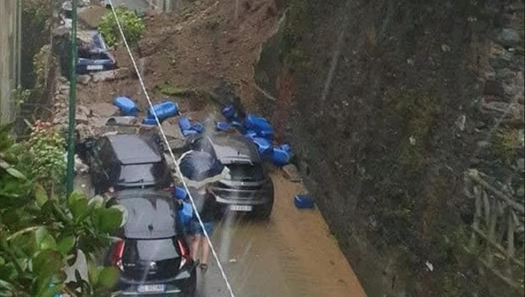 Maltempo a Genova, a casa gli escursionisti dispersi. Il Comune: “Limitare gli spostamenti”