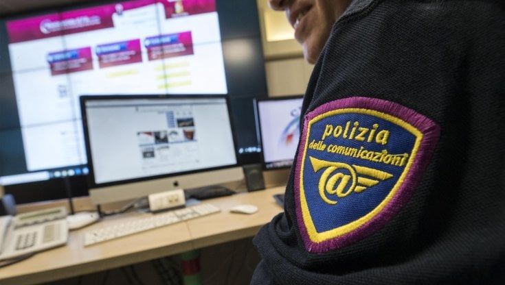Pedopornografia, un uomo trovato con 1093 tra foto e video: arrestato