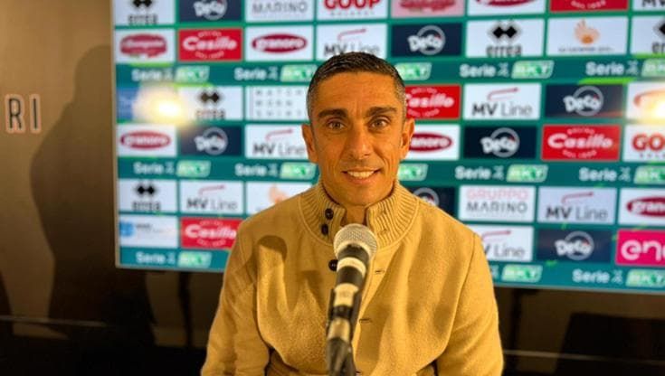 Bari in trasferta contro la Carrarese, per Longo tante incognite ma zero alibi: “Obiettivo playoff”