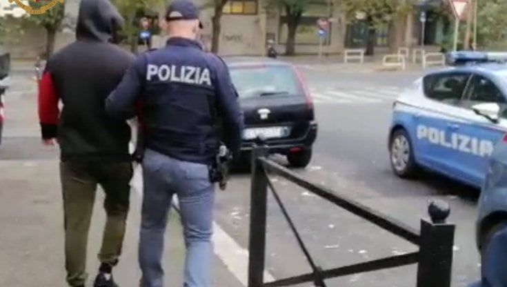 Roma, la confessione shock del trapper “Pagai 30 euro il bengalese per dargli quel calcio su Youtube"