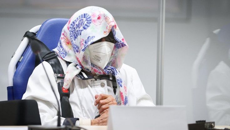 Germania, inizia il processo all'ex segretaria di un lager nazista che aveva tentato la fuga il mese scorso