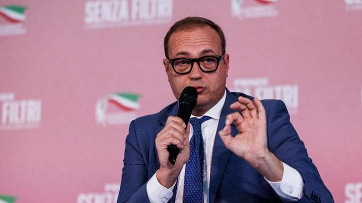 Rai, non c’è pace per la striscia di Cerno: ipotesi slittamento dopo il Tg2