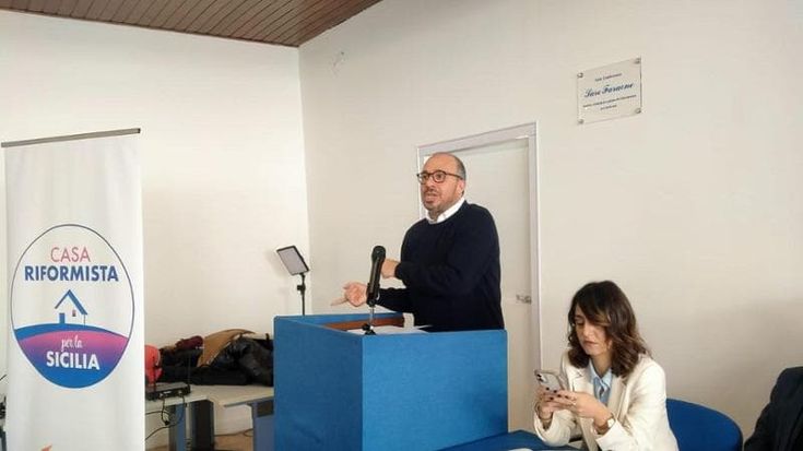 Faraone: “Iv alleato di centro”. Pd e 5S dicono sì: “Affidabili”