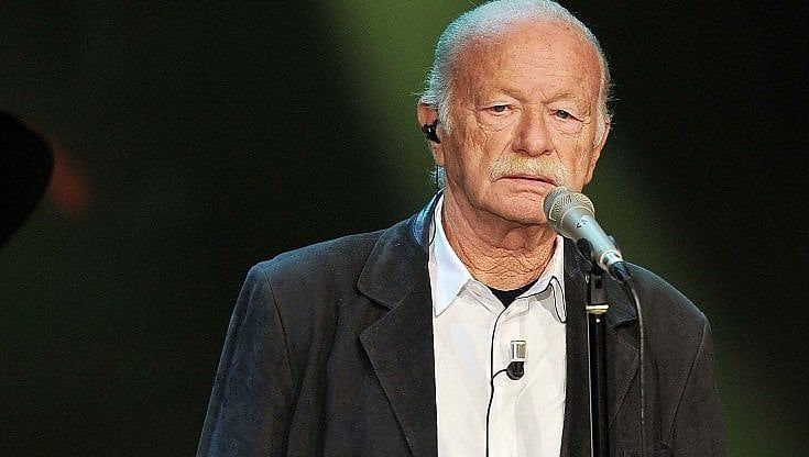 Gino Paoli, tra gli ospiti della finale di Sanremo 2023 il cantautore 'matto come un gatto'