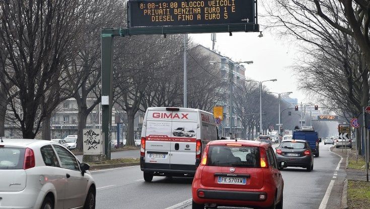 Torino: l'inchiesta sullo smog cambia il rito della difesa, che diventa green