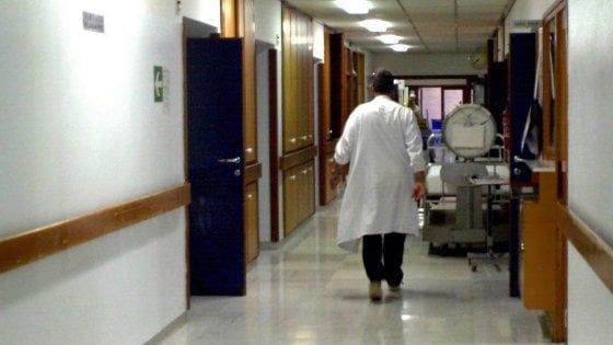 Caso di meningite scoperto a Catania, in osservazione donna di 55 anni