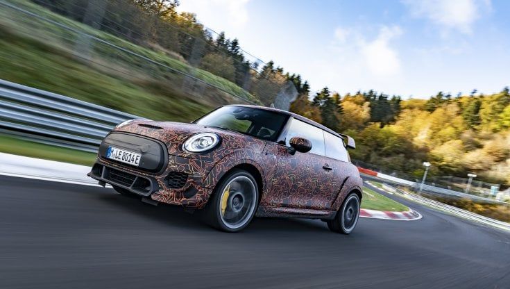 Mini elettrica, supercar in arrivo