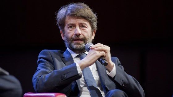 Festival con Saviano e Zerocalcare, Franceschini richiama il sindaco dell'Aquila: "No ingerenze, assicuri lo svoglimento"