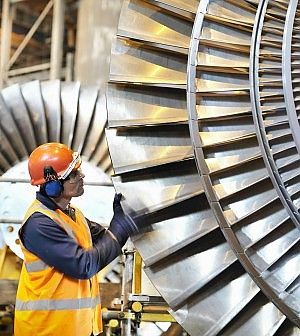 Csc, migliora la produzione industriale: +0,4% rispetto a maggio