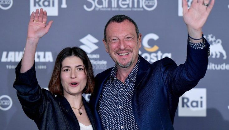 Sanremo 2022, la conferenza stampa. Amadeus: "Ho ricevuto la telefonata del presidente Mattarella"