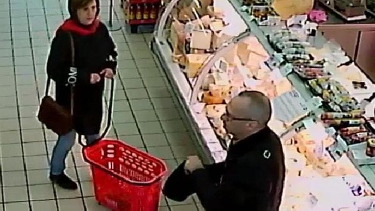Palermo, condannata l’amante di Messina Denaro: 11 anni e 4 mesi alla maestra Laura Bonafede. Al processo ha detto: “Eravamo solo amici, insegnava latino a mia figlia. E a Ferragosto andavamo in spiaggia”