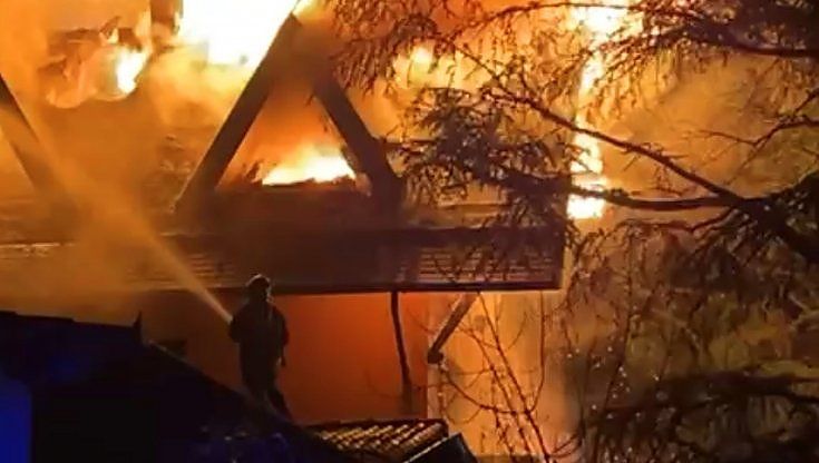 Solo un incendio ferma la lunga storia del Pinocchio