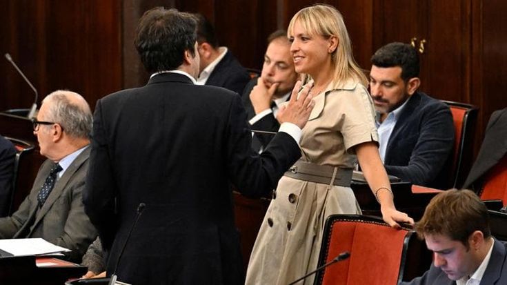 Caso San Siro, “Zero tituli” e stampelle nella notte delle accuse tra Forza Italia e gli alleati