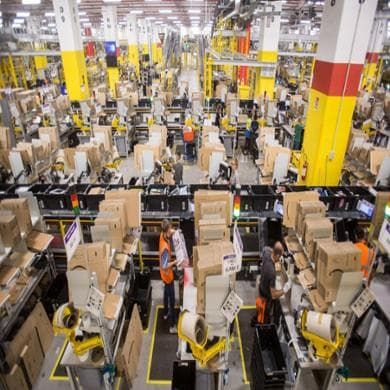 Dati sanitari e personali dei lavoratori, il Garante contro Amazon: “Stop alla schedatura”