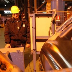 Ilva, gli imprenditori dell'indotto dal ministro. Fiom: "Operai in libert&agrave;? Decisione autolesionistica"