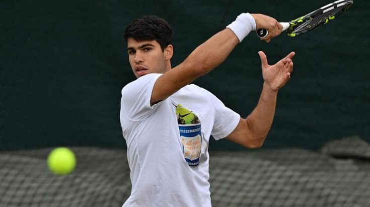 Wimbledon, Djokovic cerca la rivincita contro Alcaraz. Orario e dove vedere la finale in tv