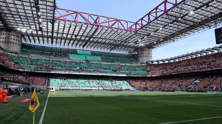 Caso San Siro, demolire il secondo anello per ricalibrare lo stadio: per la Sovrintendenza adesso si può fare