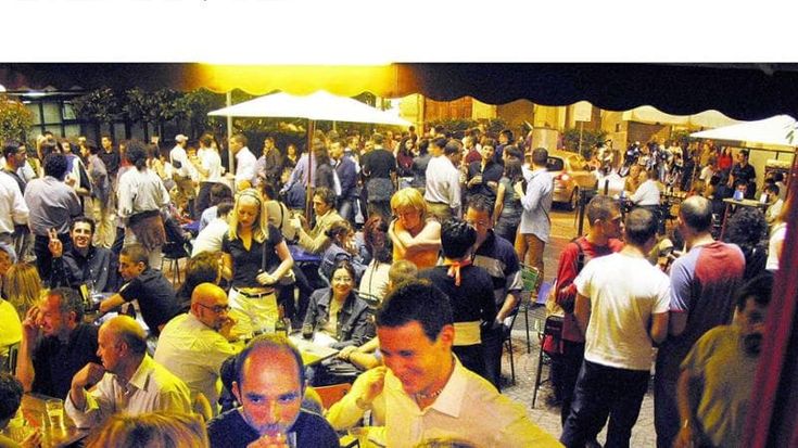 Ritorno al Quadrilatero, dove Torino ha imparato a vivere di notte