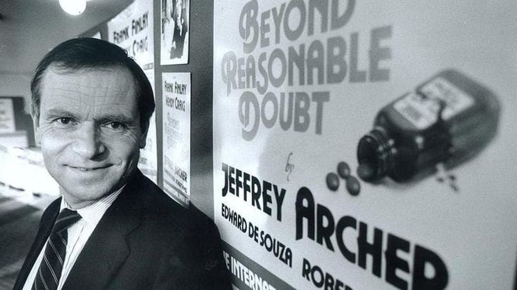 Jeffrey Archer, è morto lo scrittore inglese re dei bestseller. Aveva 86 anni. Oggi esce il suo ultimo romanzo